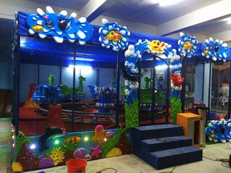 歡樂(lè)噴球車